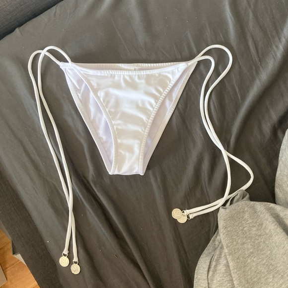 NWOT Cheeky Bikini Bottom - Picture 1 of 3